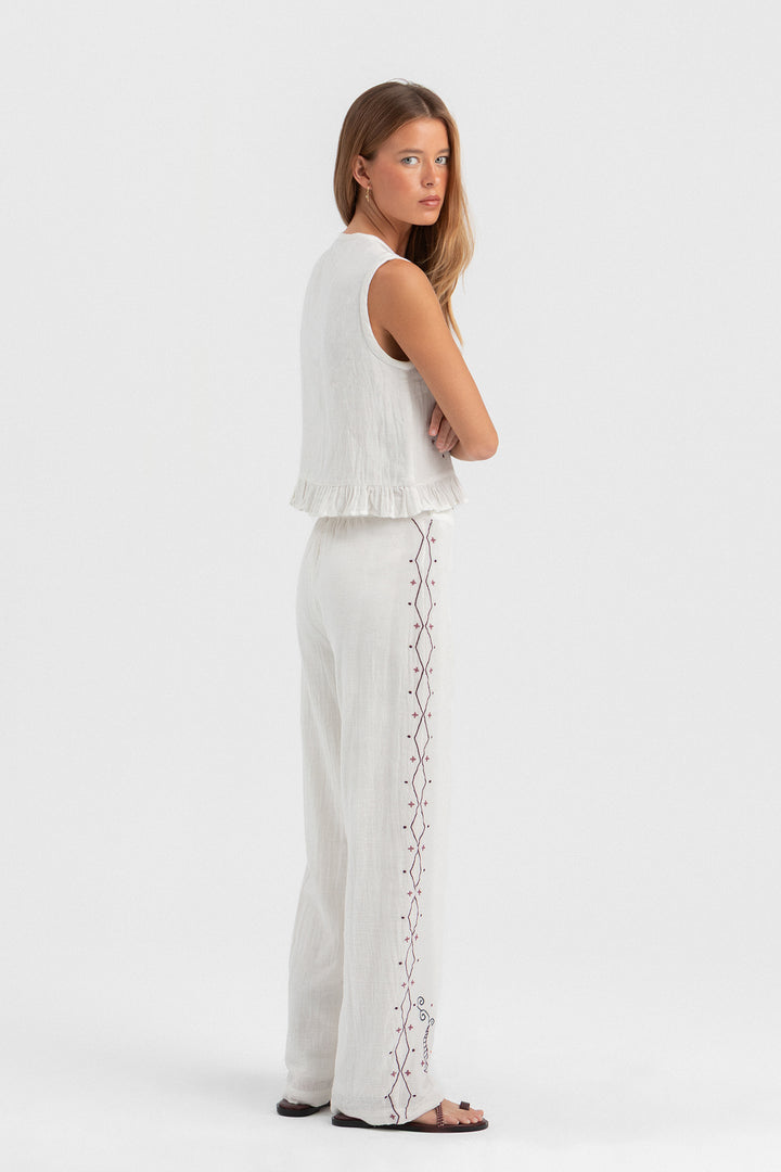 PANTALON FLORES BORDADAS