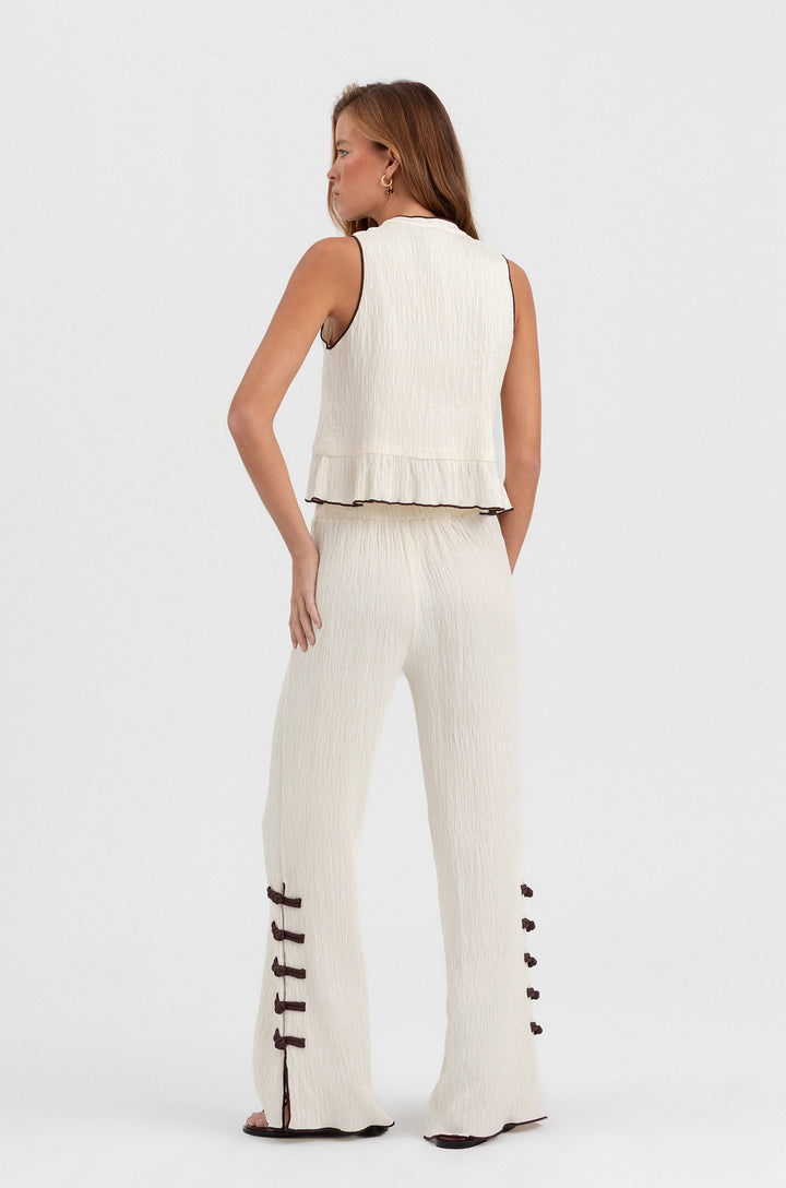 PANTALON NUDOS ABERTURAS