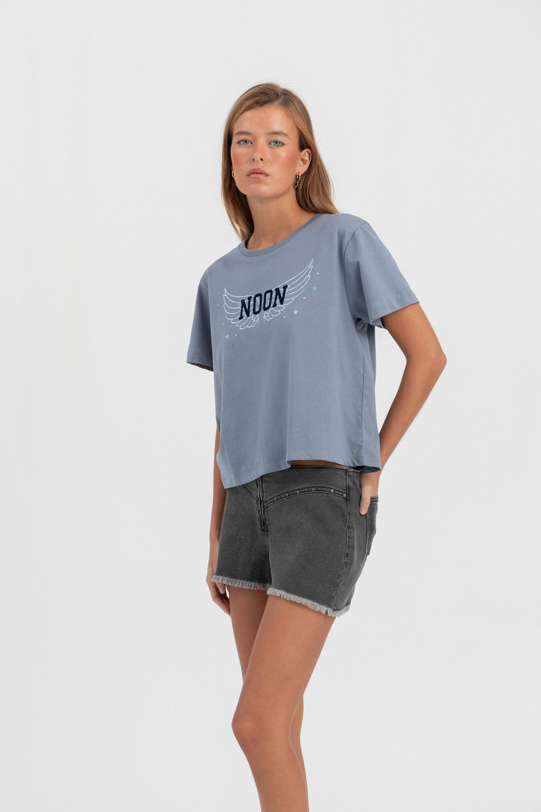 SHORTS TACHAS CANESU