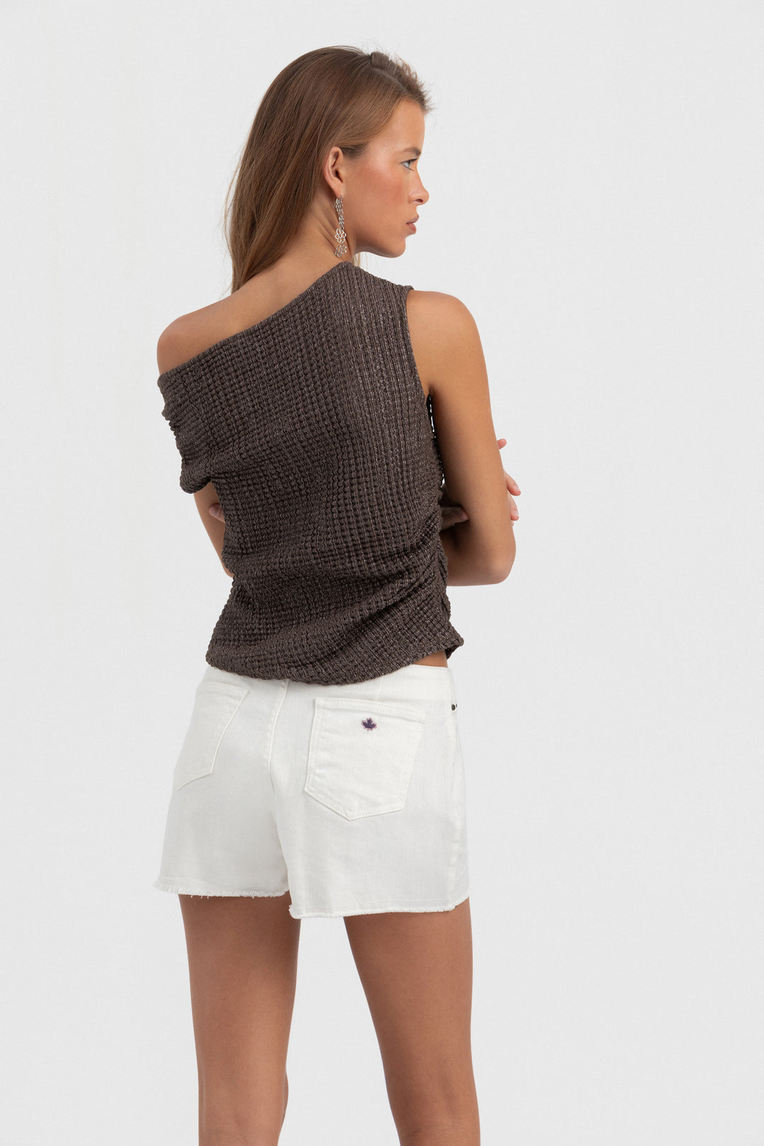 SHORTS TACHAS CANESU