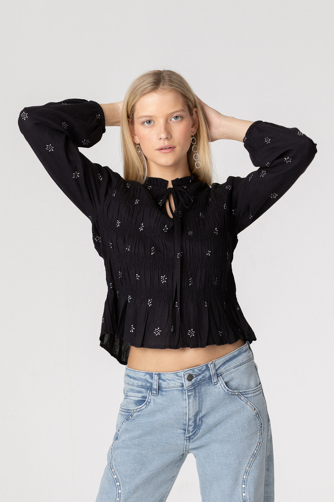 TOP AJUSTADO FRUNCES