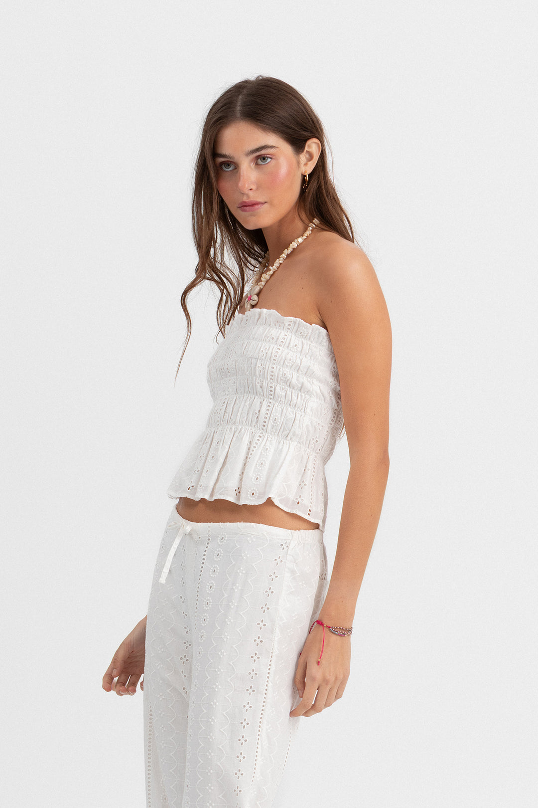 TOP BORDADO SUÍÇO COM BABADO