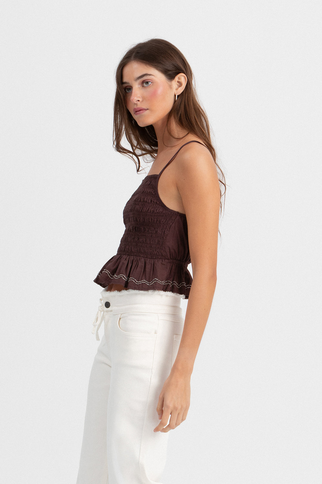 TOP FRANZIDO COM DETALHE DE CONTAS