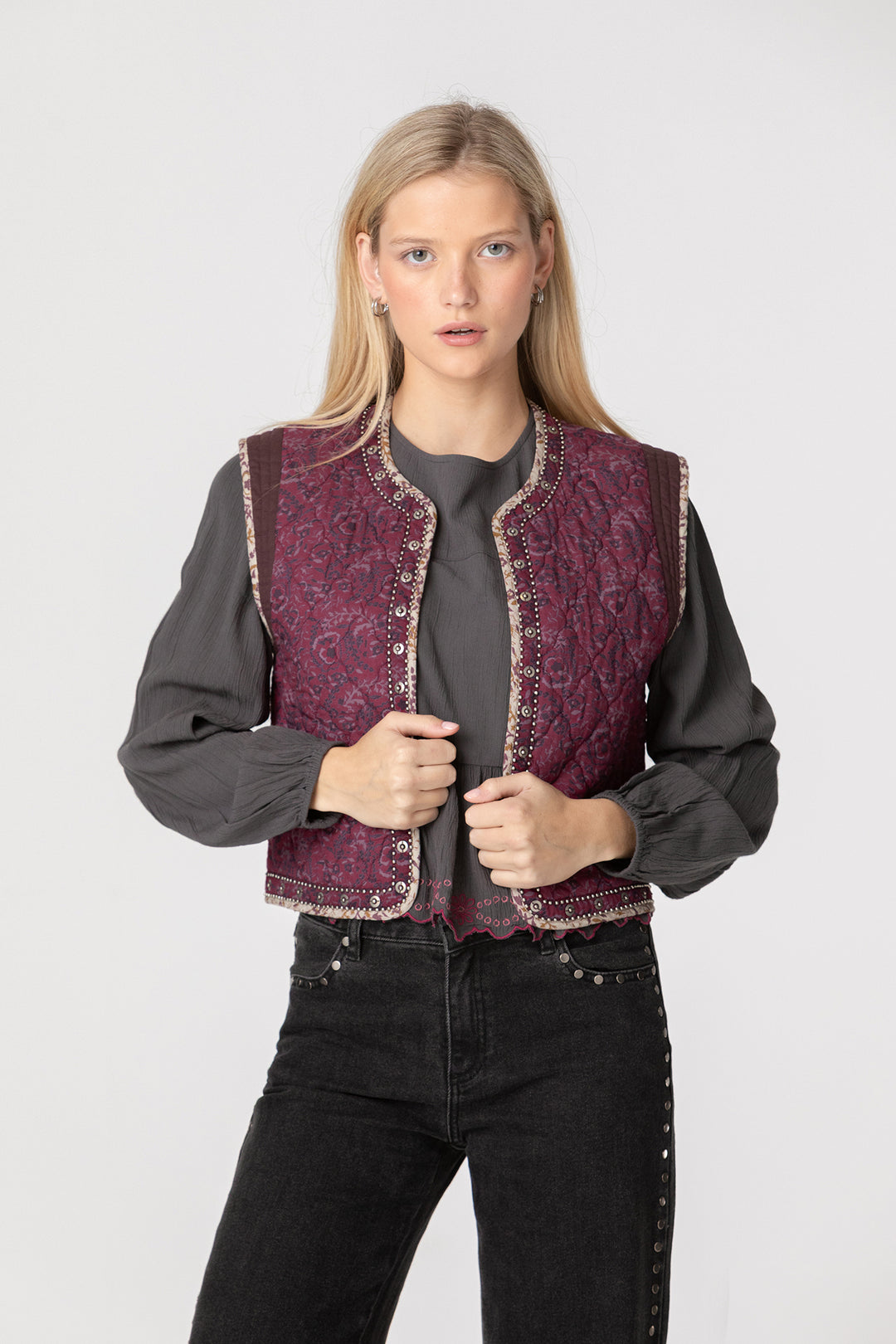 TOP VOLANTES BORDADO