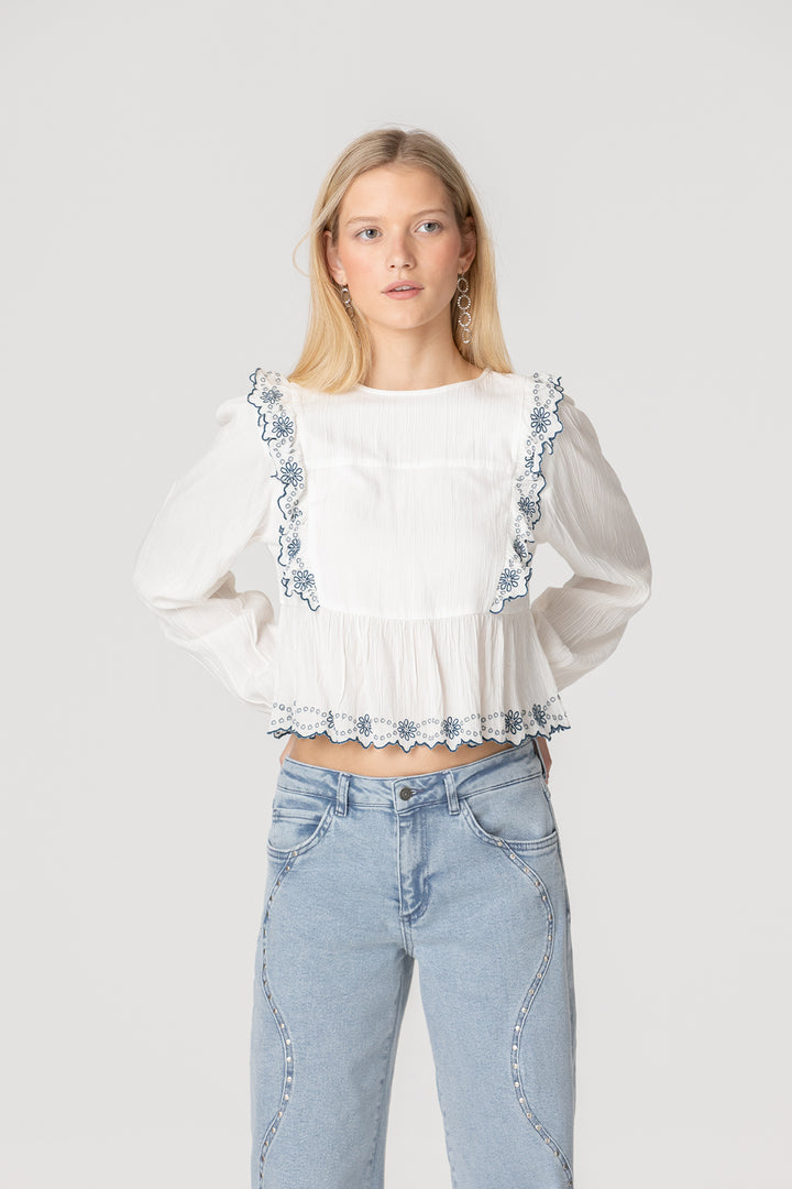 TOP VOLANTES BORDADO