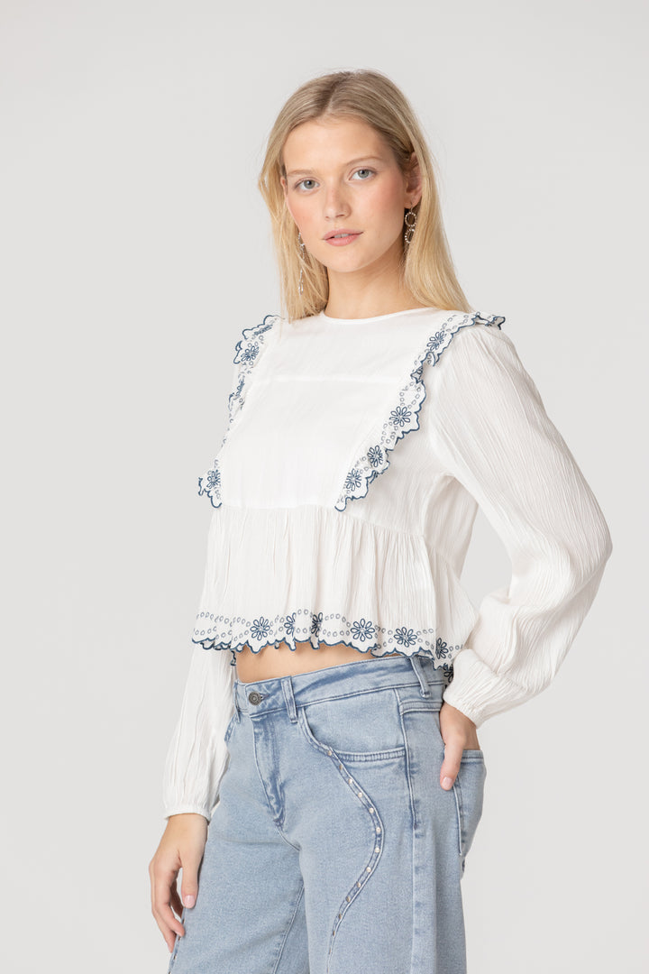 TOP VOLANTES BORDADO