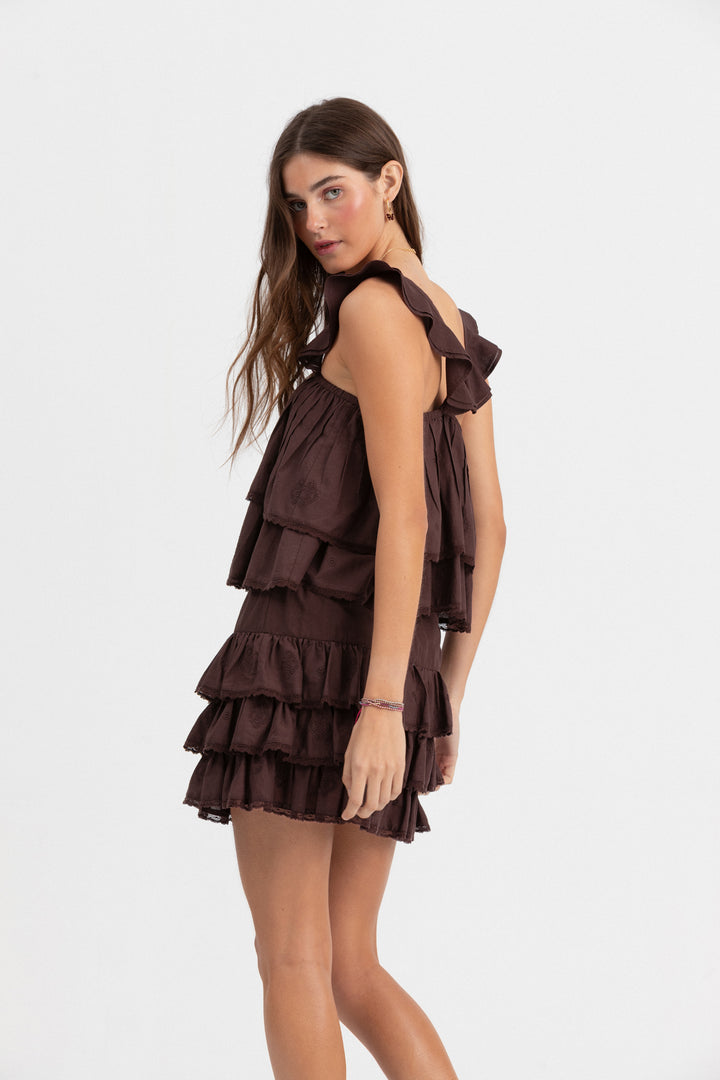 TOP COM FOLHOS DETALHE BORDADO