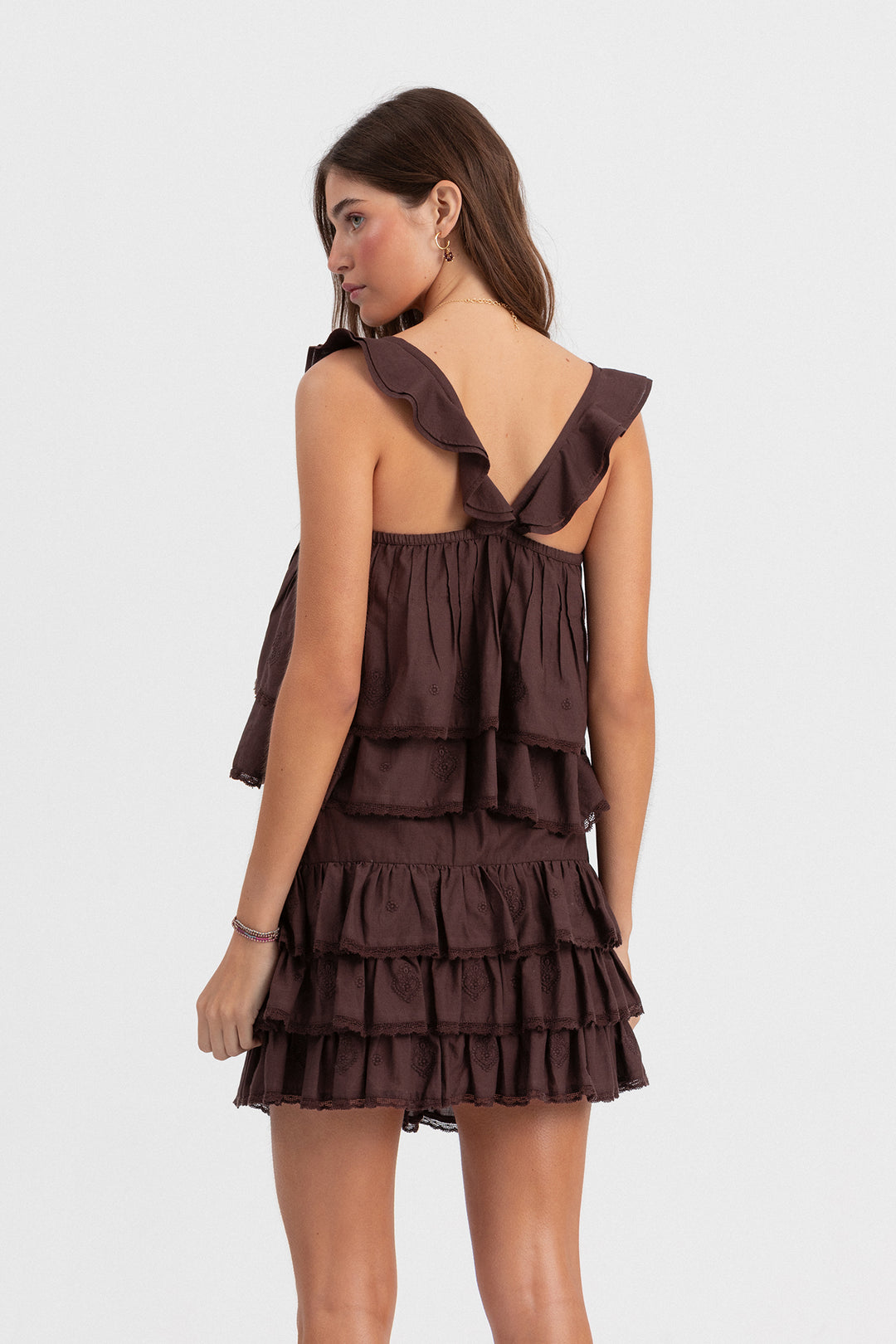 TOP COM FOLHOS DETALHE BORDADO