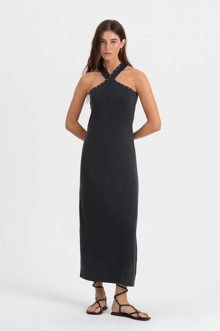 VESTIDO HALTER MODAL TACHAS