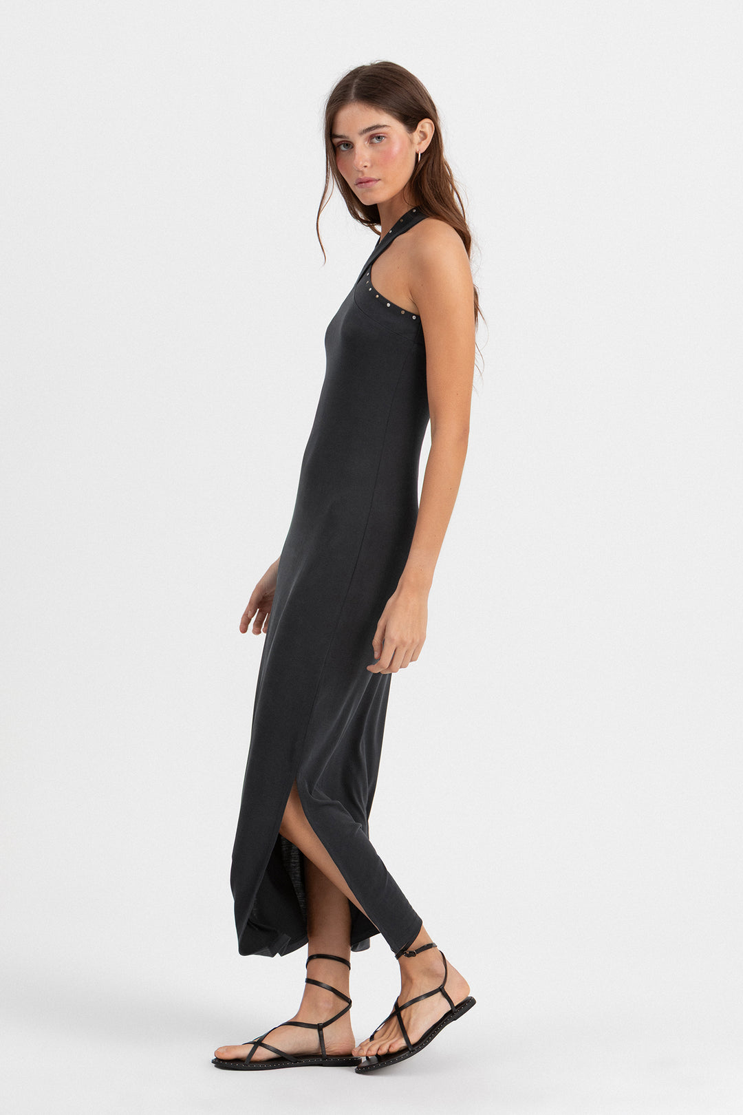 VESTIDO HALTER MODAL TACHAS