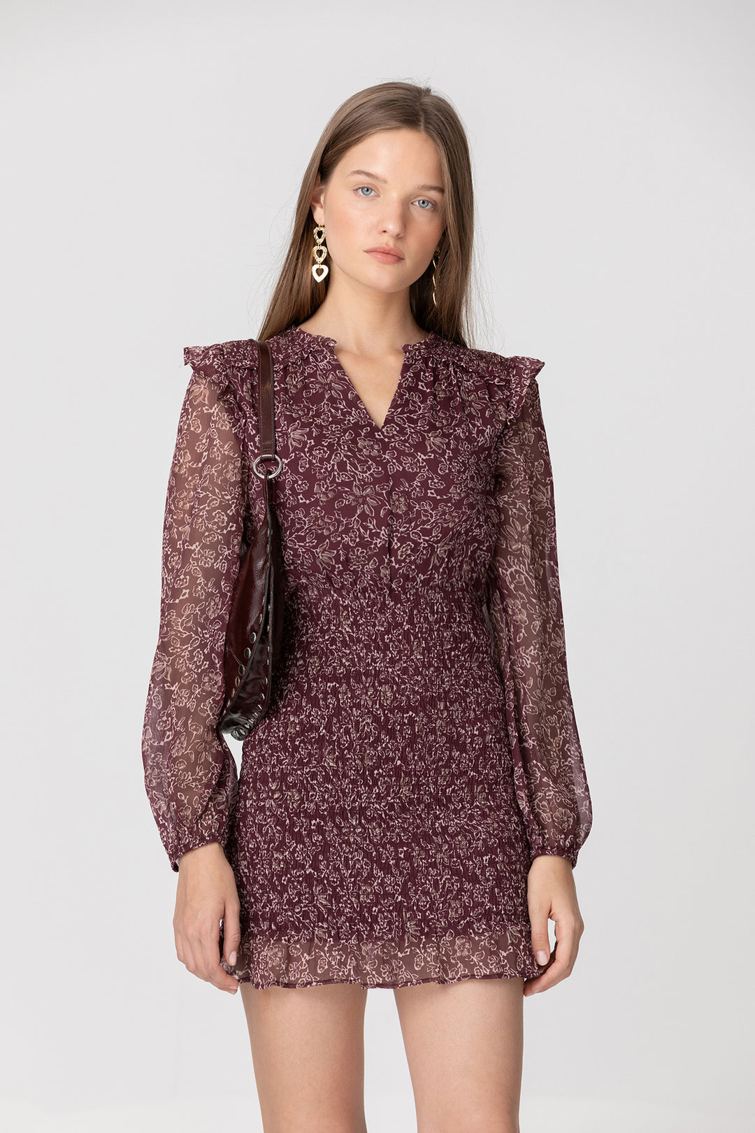 VESTIDO MINI COM FOLHO