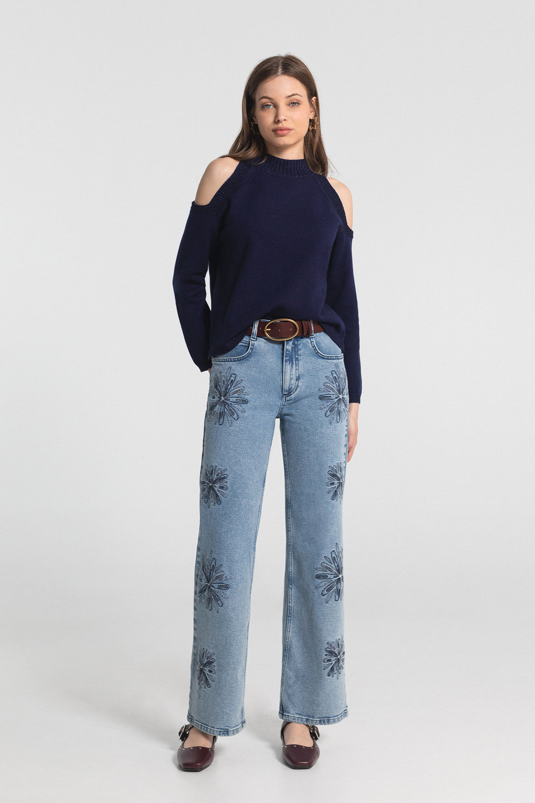 EMBROIDERED FLOWER JEANS