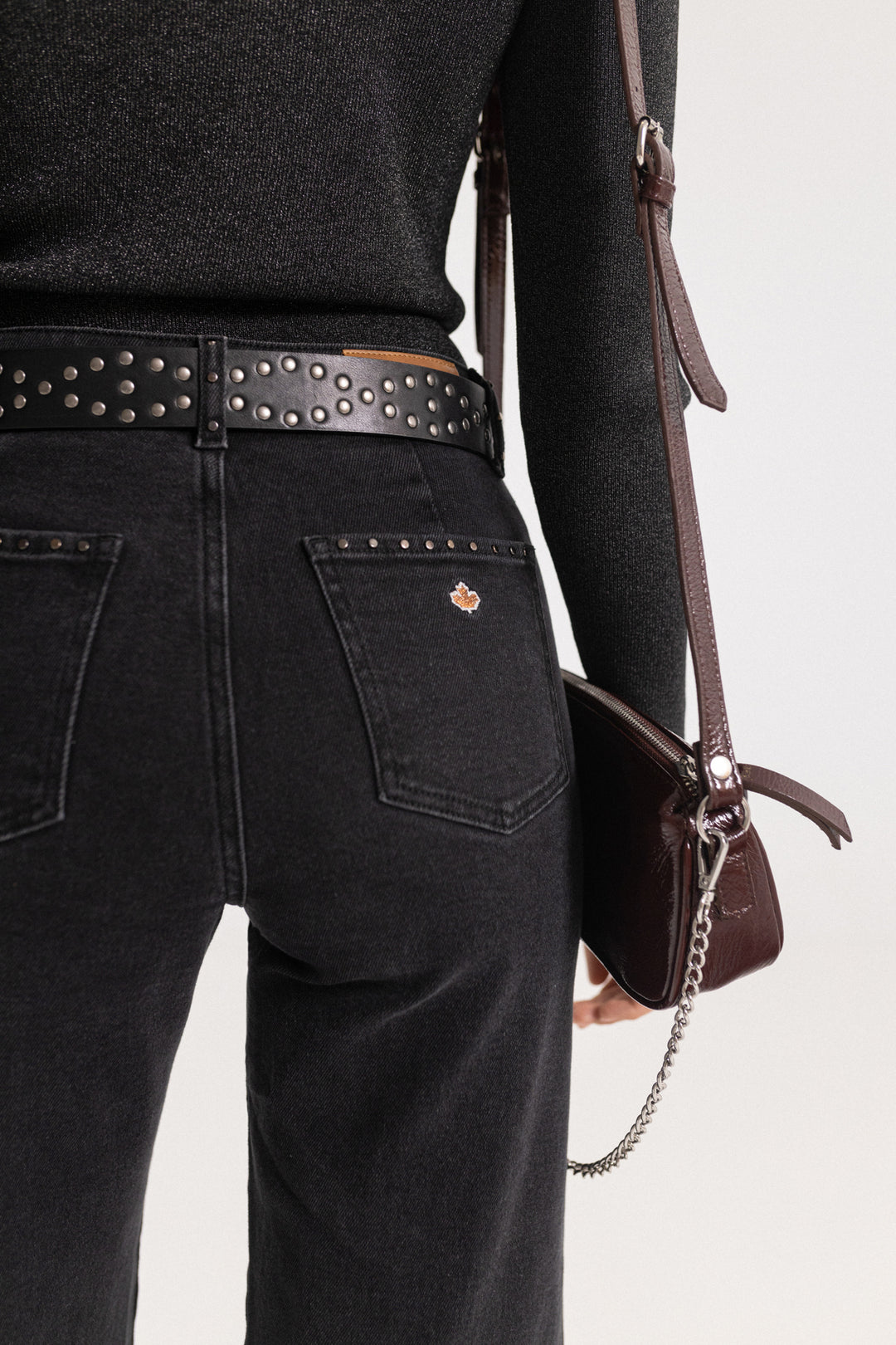 STRAIGHT JEANS WITH STUDS