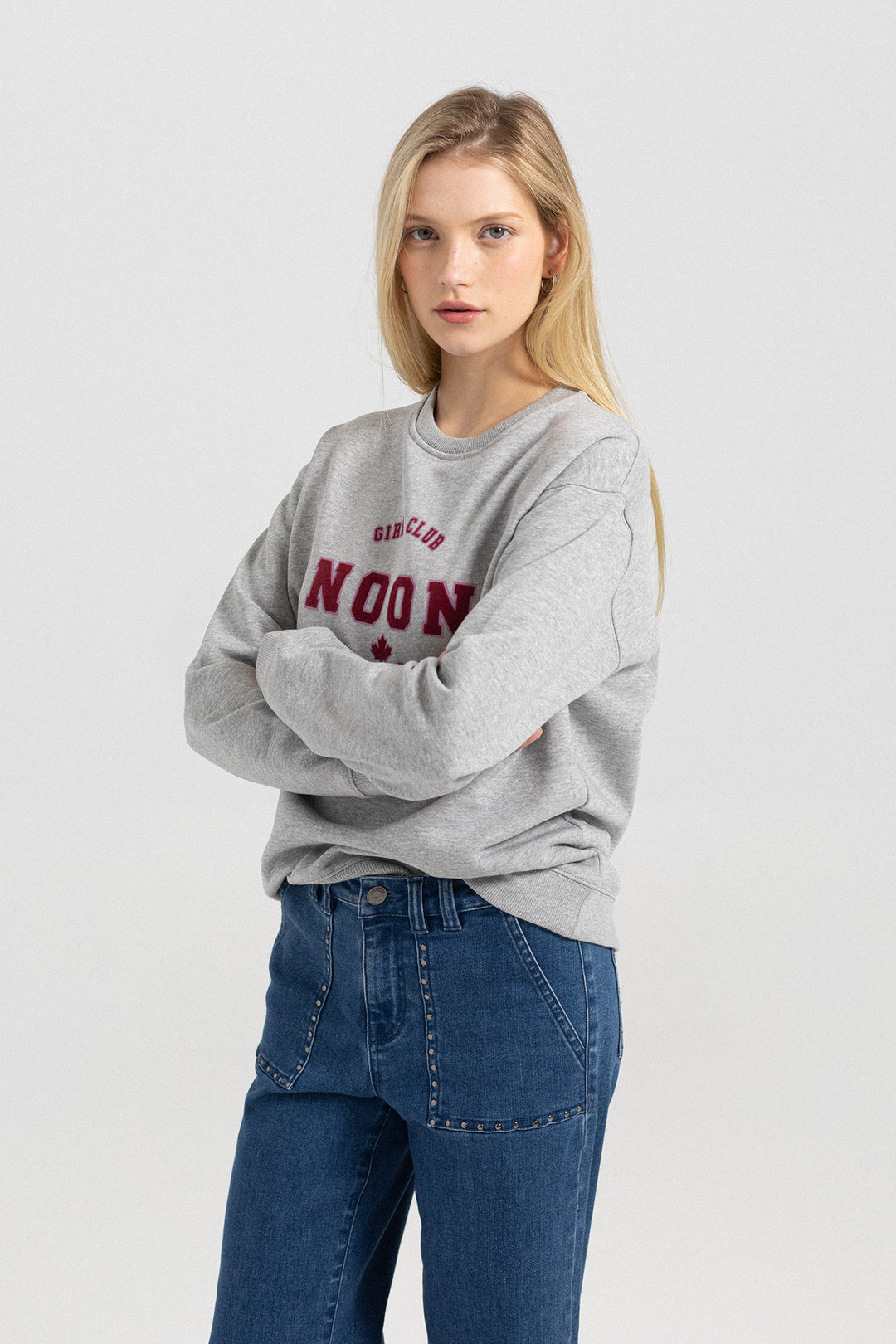 COLLEGE SWEATSHIRT