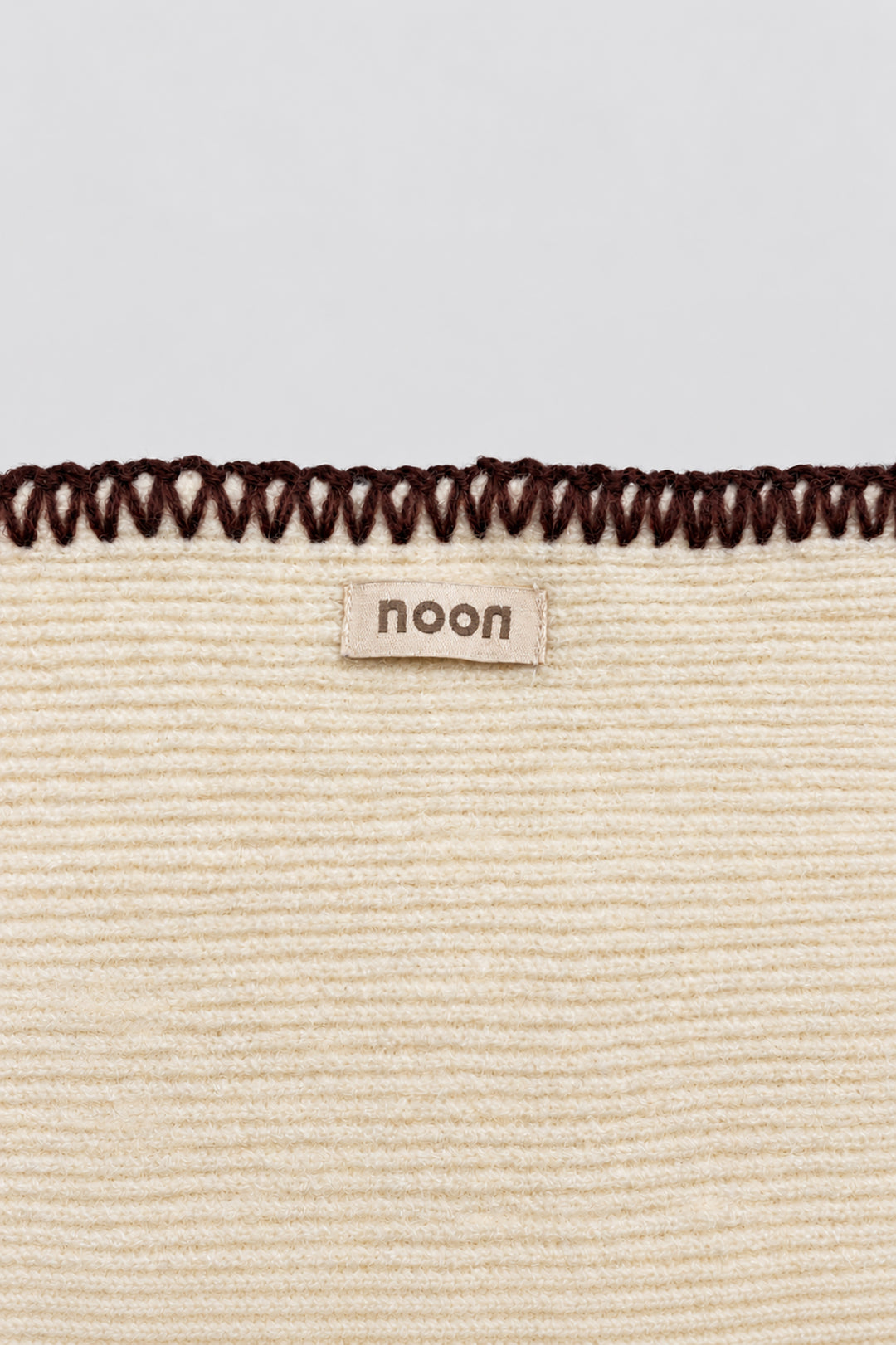 CONTRAST STITCH KNIT BANDANA