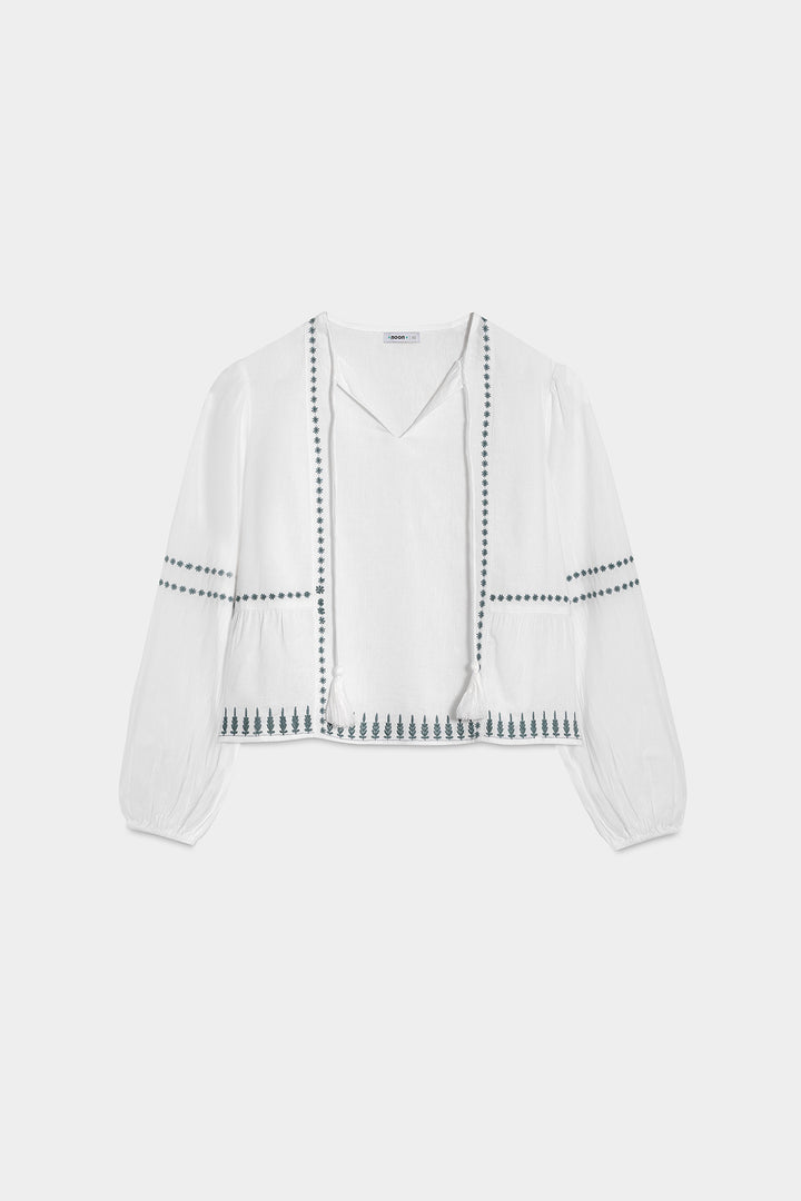 CONTRAST EMBROIDERED BLOUSE