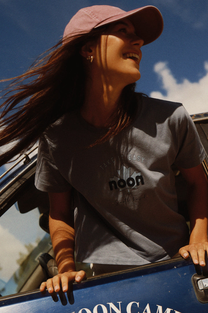 LEAF PRINT T-SHIRT