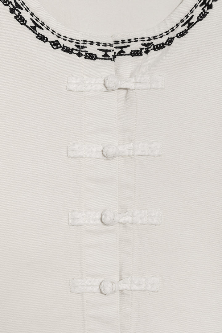 CHALECO BORDADO CONTRASTE