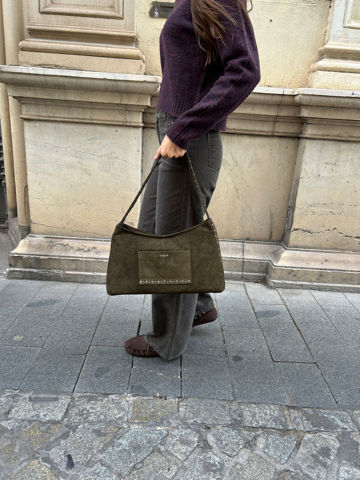 BOLSO OVERSIZE BOLSILLO TACHAS