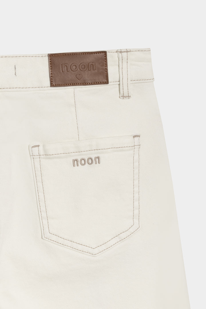 CONTRAST FRINGE STITCH JEANS