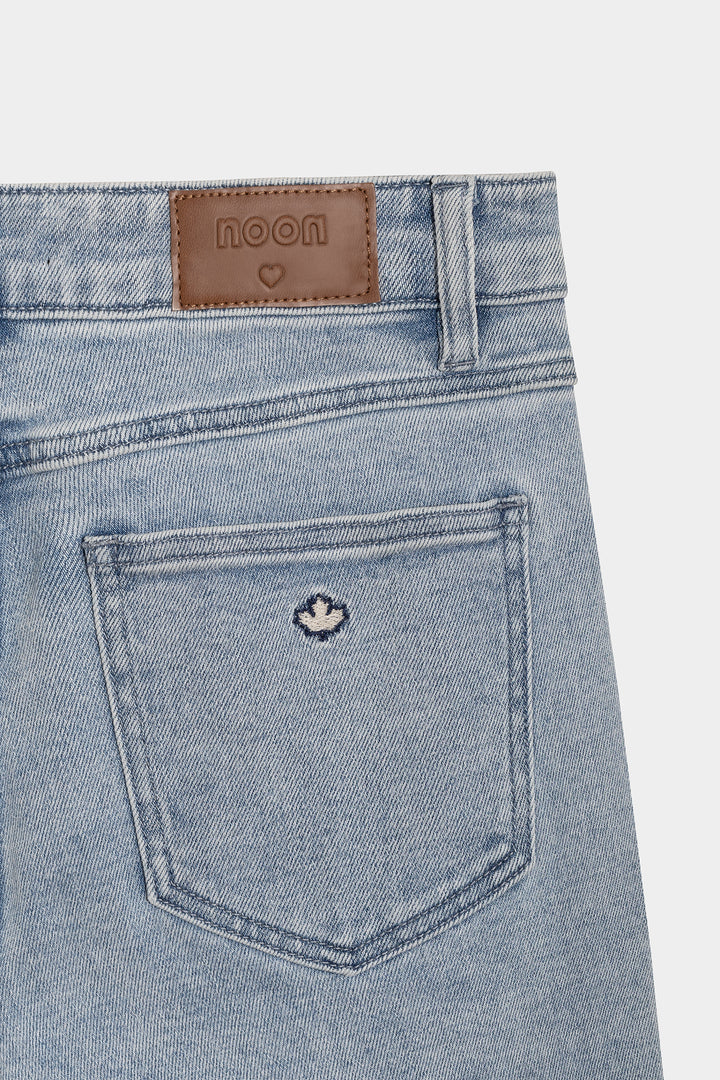 JEANS ESTRELLAS DESFLECADAS