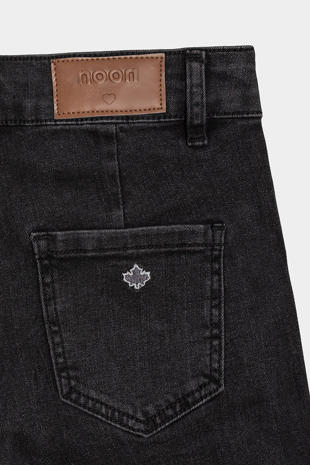 WIDELEG JEANS WITH SHIMMER