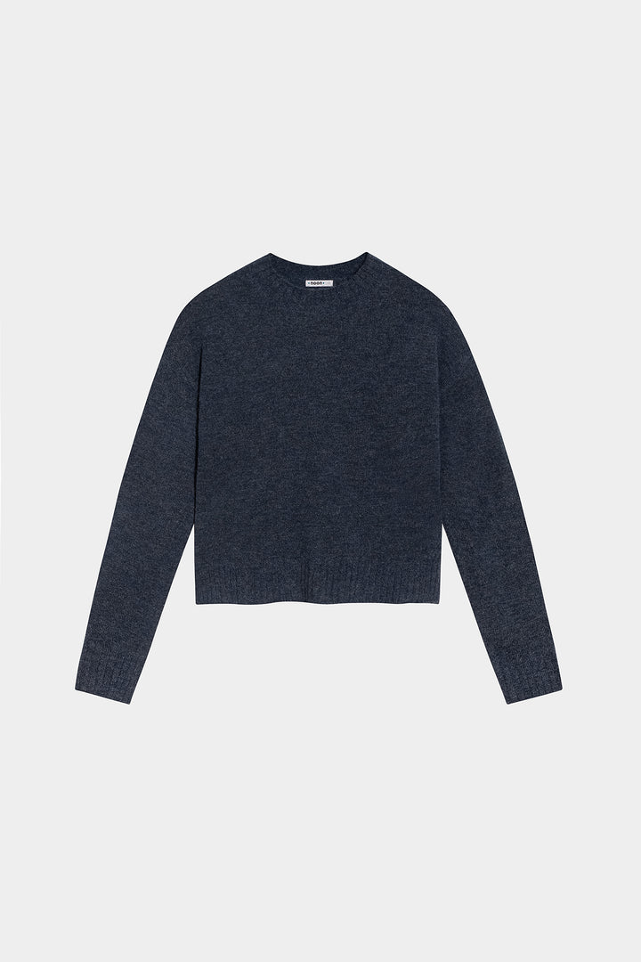 T-SHIRT COM GOLA CAIXA