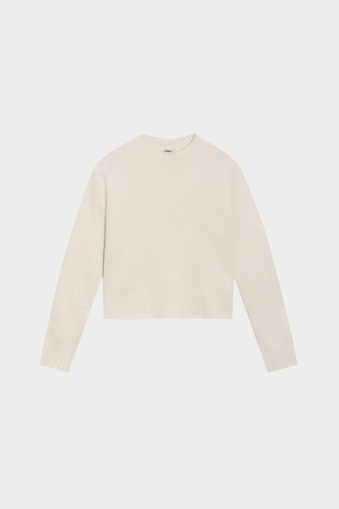 T-SHIRT COM GOLA CAIXA