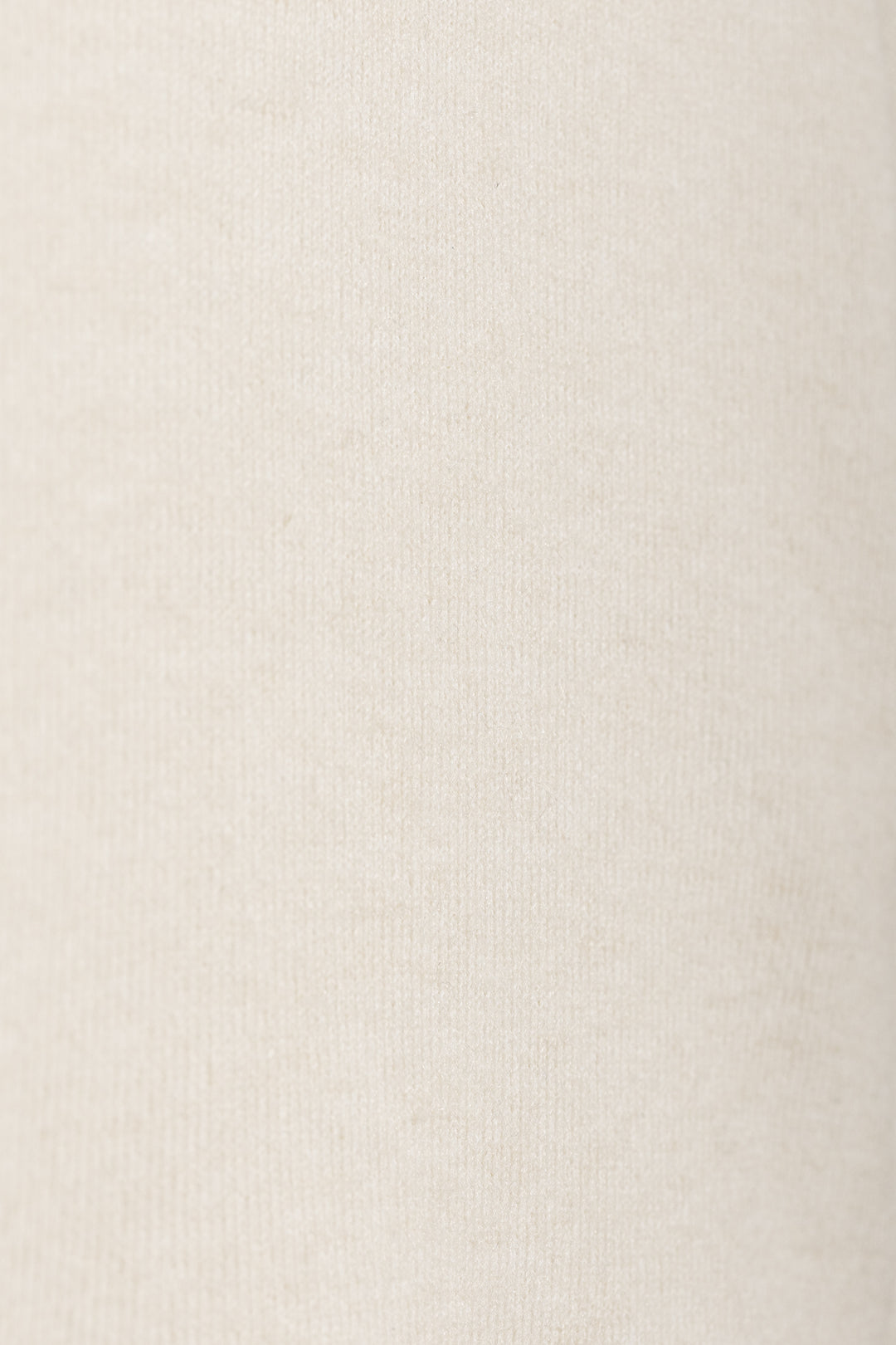 T-SHIRT COM GOLA CAIXA