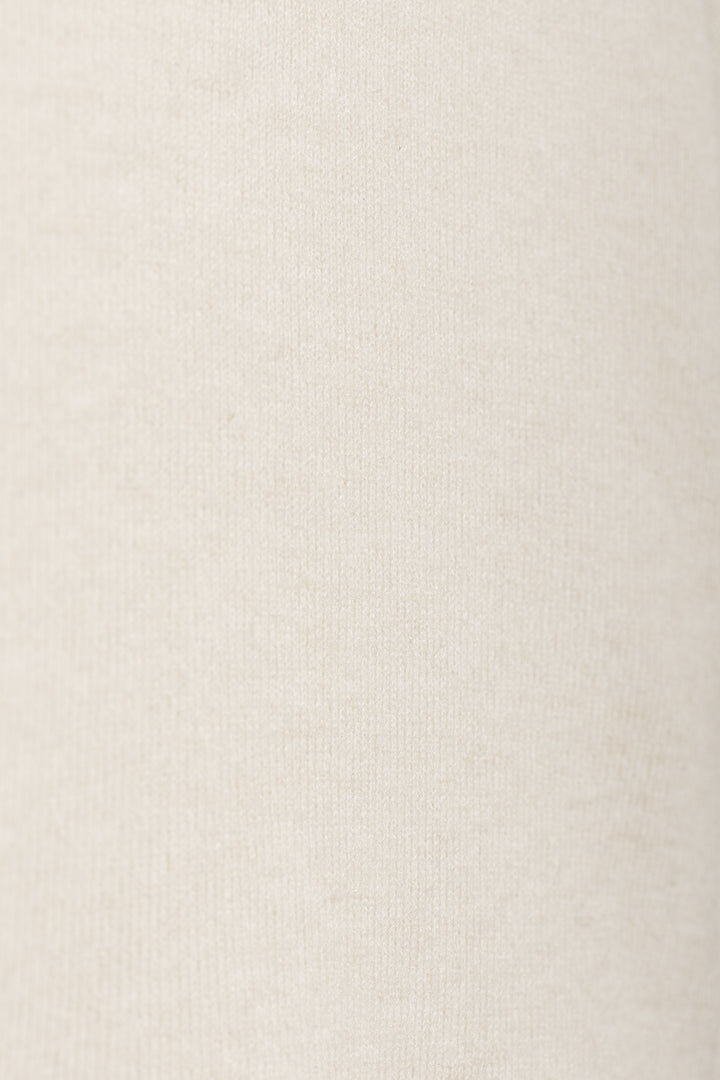 T-SHIRT COM GOLA CAIXA