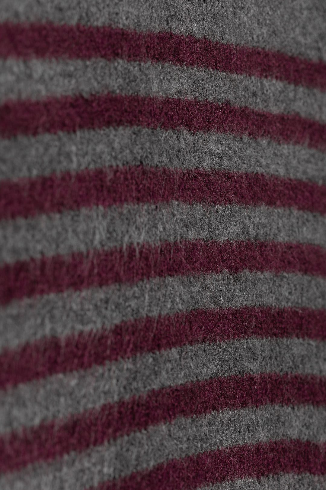 JERSEY COM GOLA BOXE LISTRADA