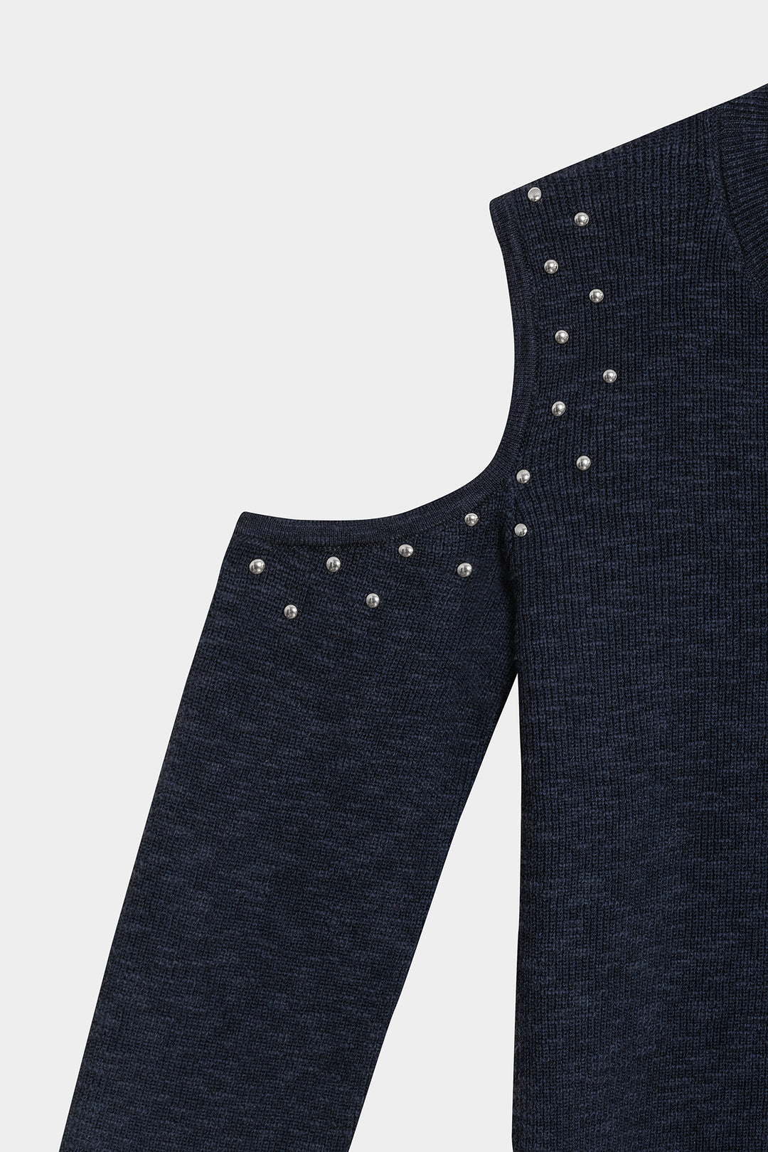 BLUSA DE JERSEY COM ABERTURAS COM TAPETES