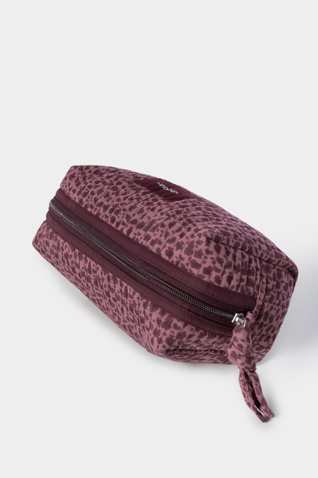 TRAVEL TOILETRY BAG
