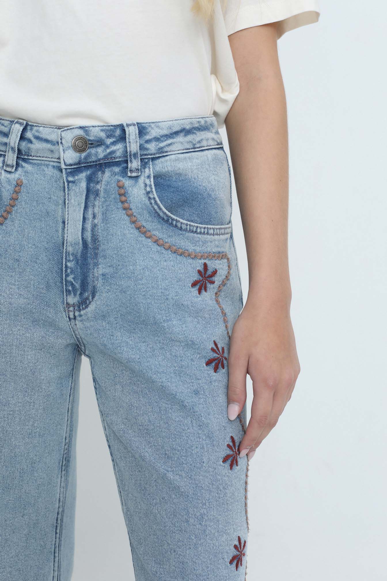 Embroidered on sale jeans women