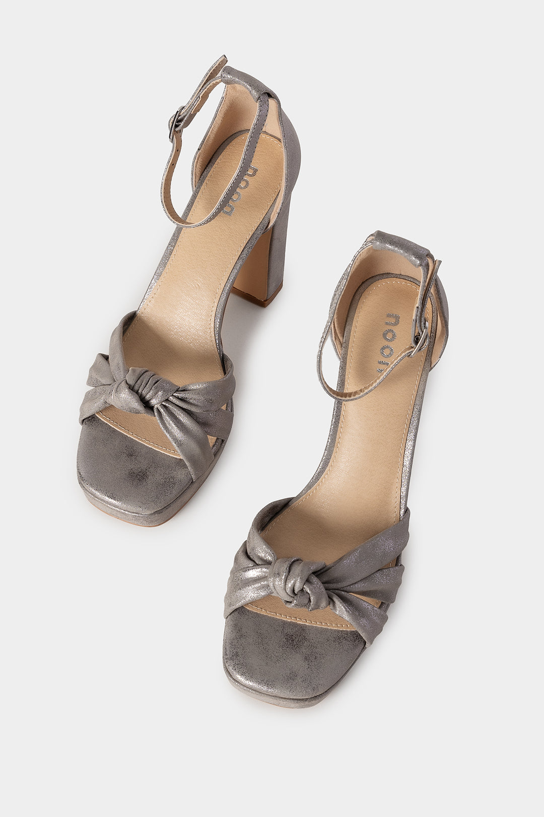 THREE-KNOT HEEL SANDAL