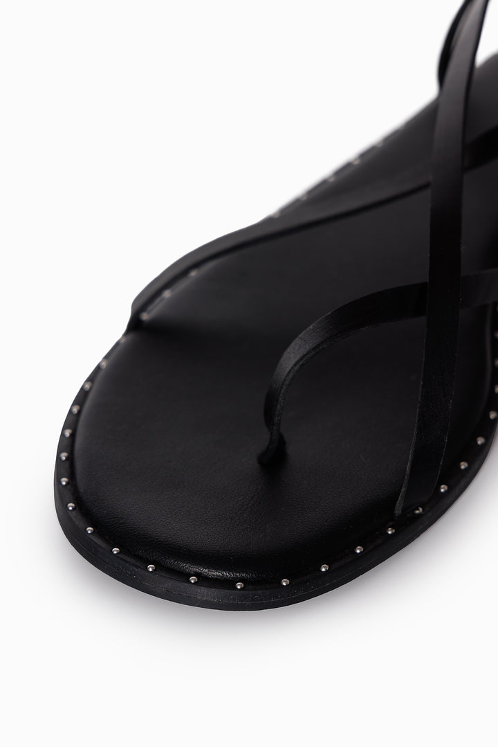 LEATHER STRAPPY SANDAL