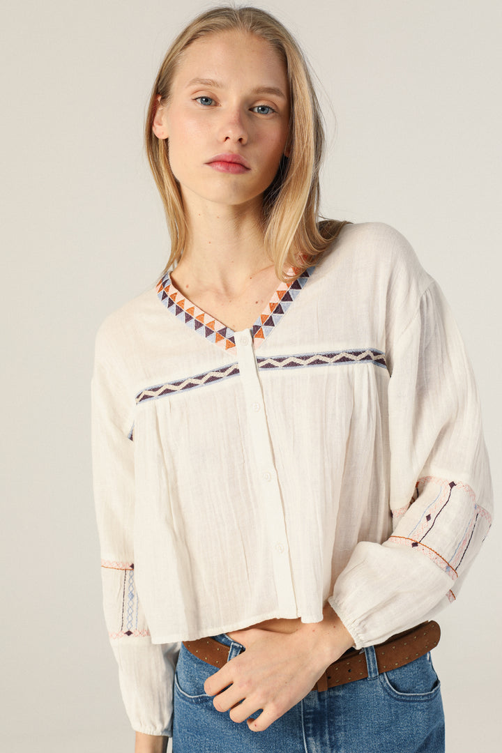 EMBROIDERED LINEN BLOUSE