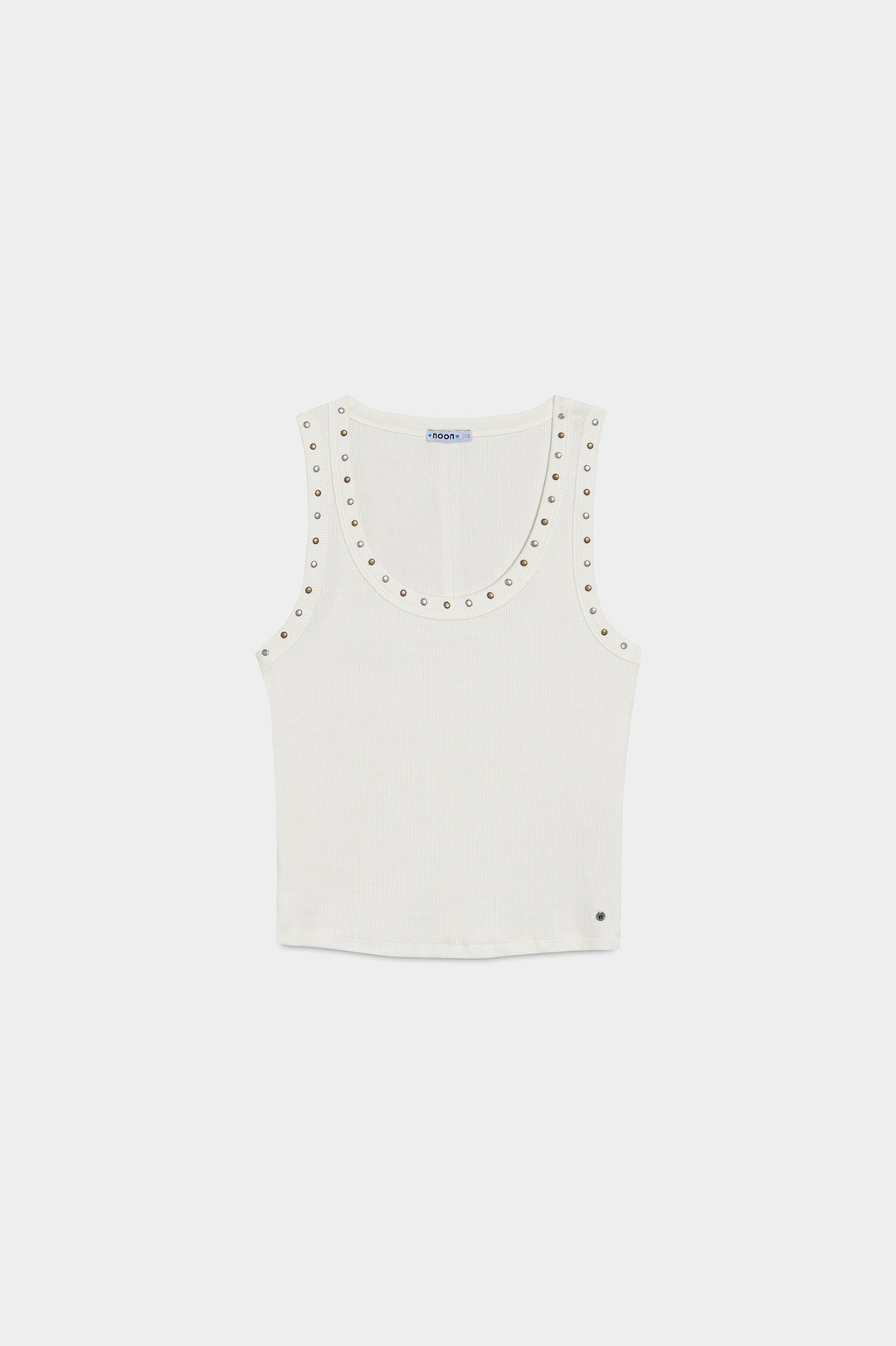 TOP DE ALÇAS CANELADO COM TACHAS