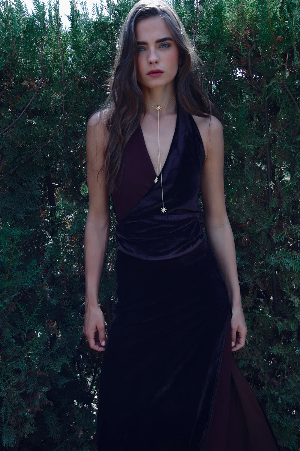 CONTRAST VELVET CROSS TOP